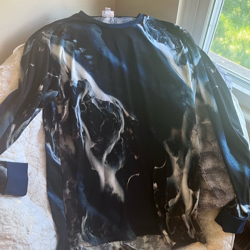 Long Sleeve Marbled Shirt